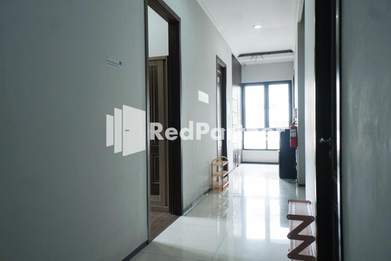Toba Mansion Syariah Near Benhil Redpartner Hotel Jakarta Exterior photo